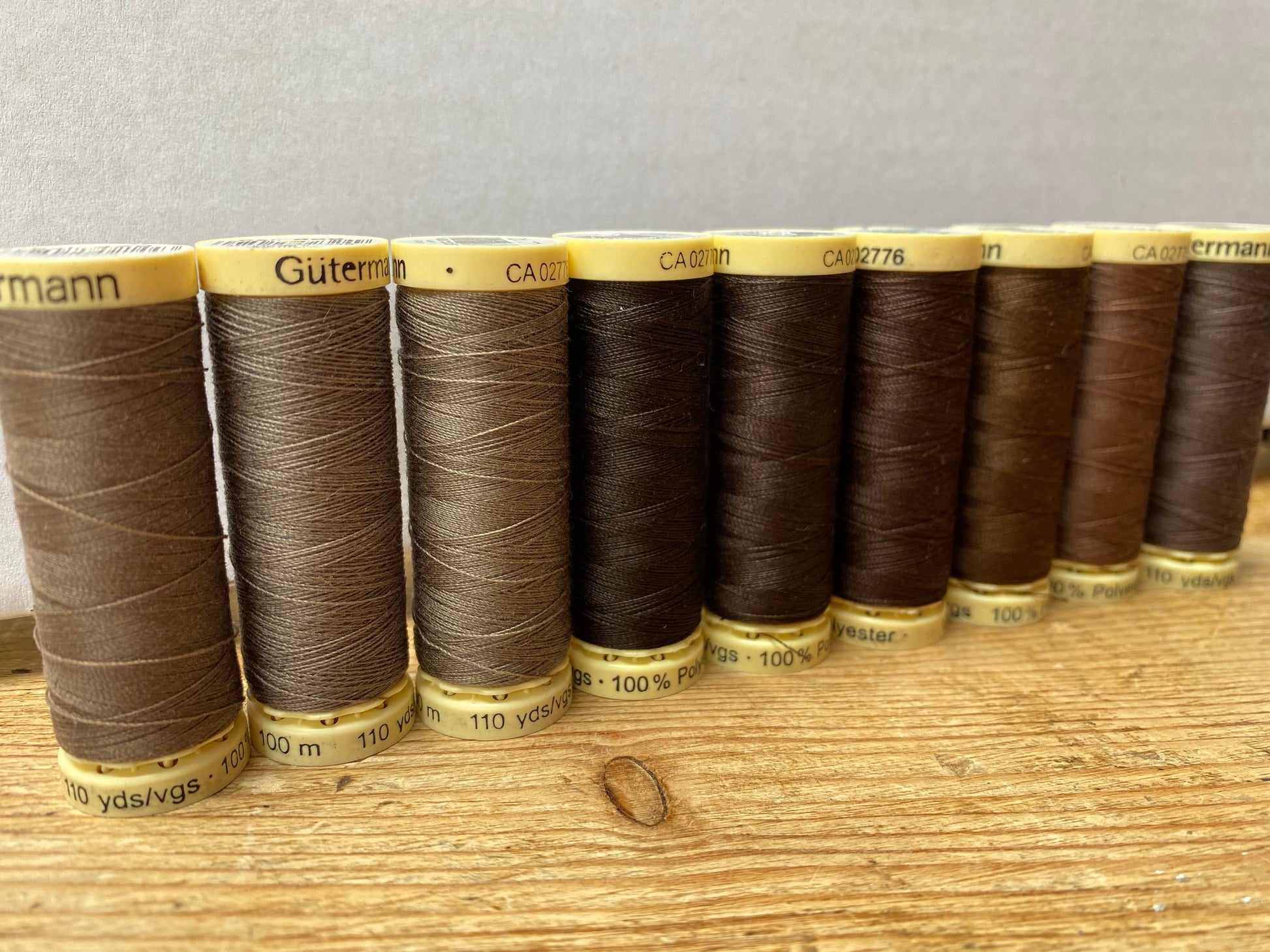 Gutterman sew all thread, 100% Polyester, 100metres, brown threads