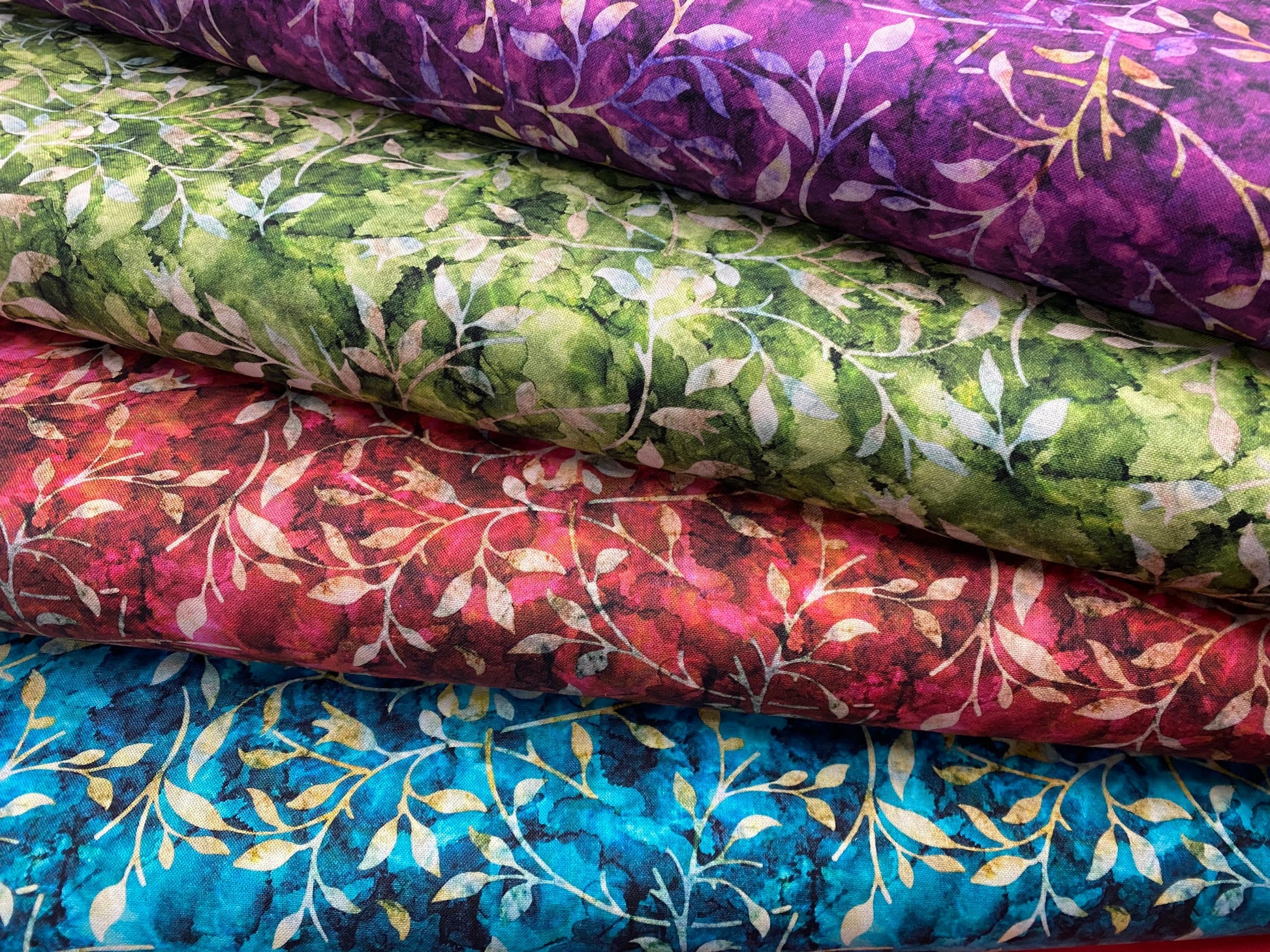 Leaf print, Colours 100% cotton, 140cm width PER HALF METRE