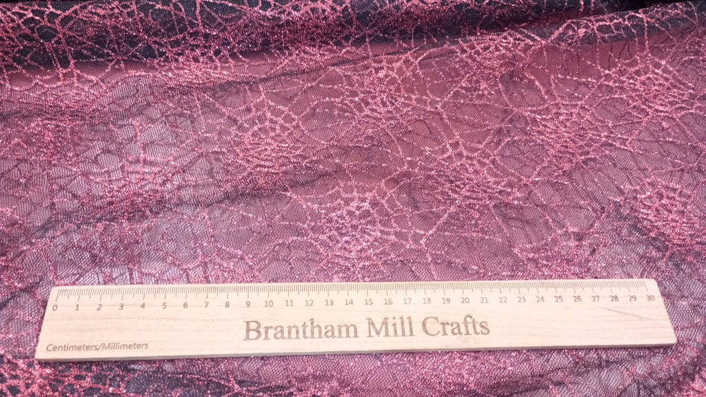 Metallic Net, Black/Red 147 cm width, PER HALF METRE