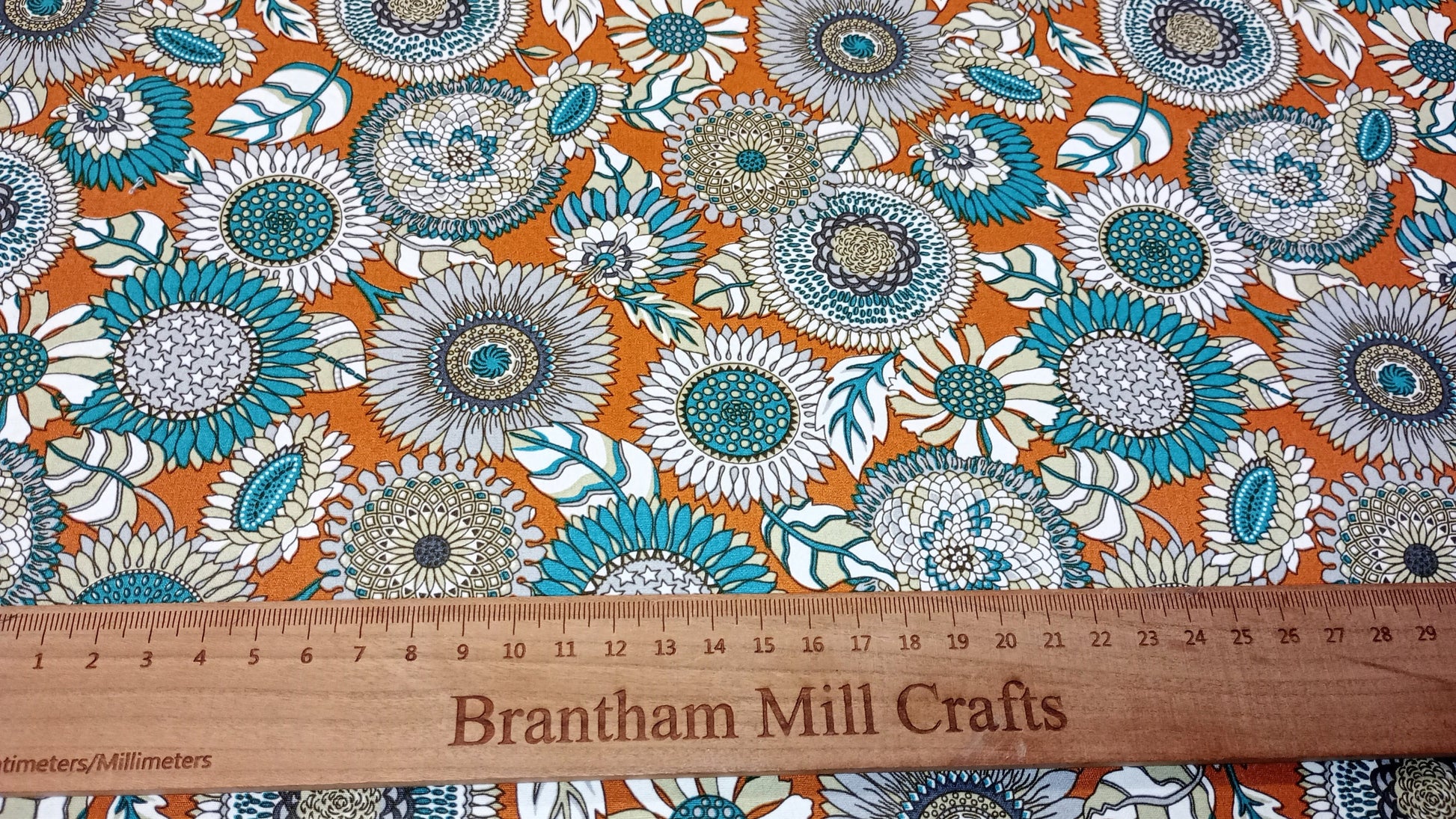 Floral Print Fabric, 110cm width, 100% Cotton Poplin PER HALF METRE