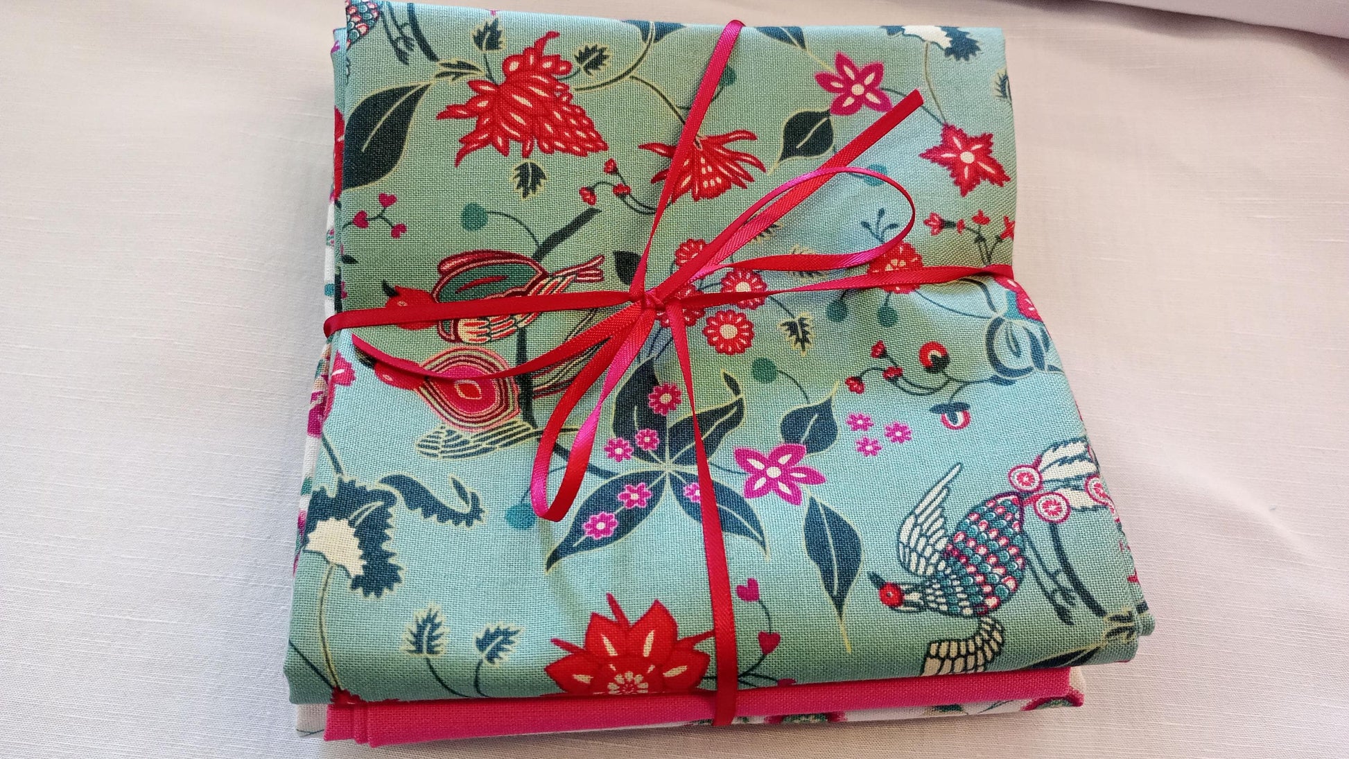 Organic Cotton Fat Quarter Bundle with 1 metre of ribbon