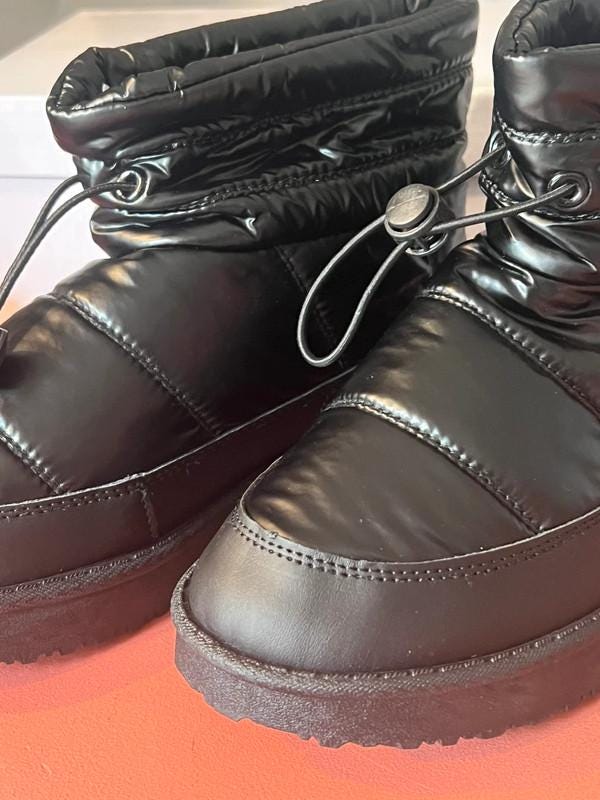 Black Winter Nylon Boots – Padded Snow Boots with Toggle – Sizes UK3–8