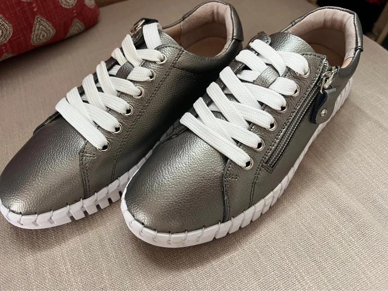 JO & JOE Genuine Leather Metallic Gold Trainers – Zip-Up Lace Shoes – Sizes 4–8