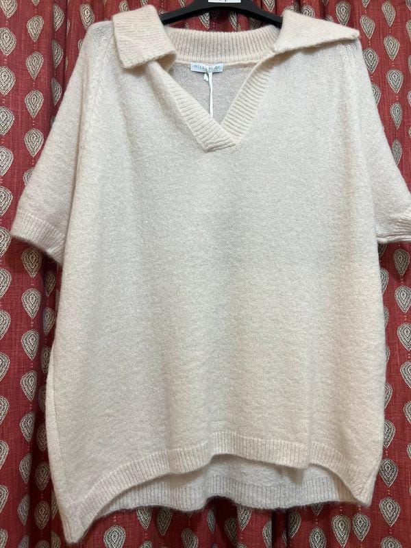 Cream Mohair Jumper with Collar – V-Neck Knit – One Size (Fits up to UK 14) – Soft & Stylish