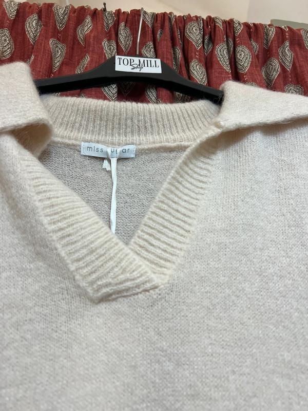 Cream Mohair Jumper with Collar – V-Neck Knit – One Size (Fits up to UK 14) – Soft & Stylish