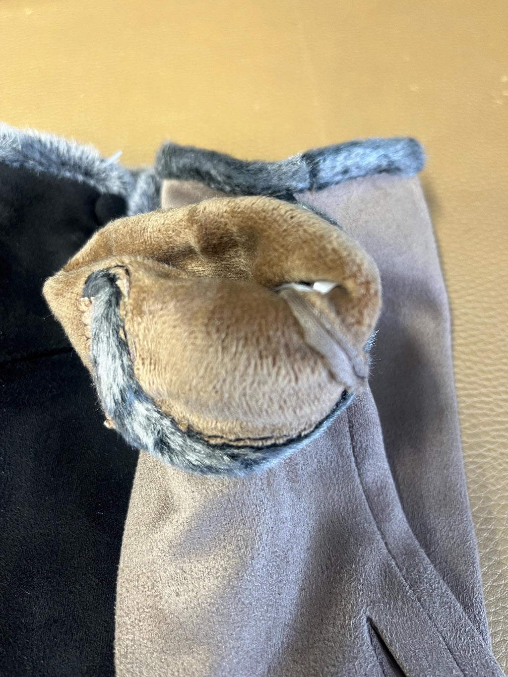 Ladies winter gloves