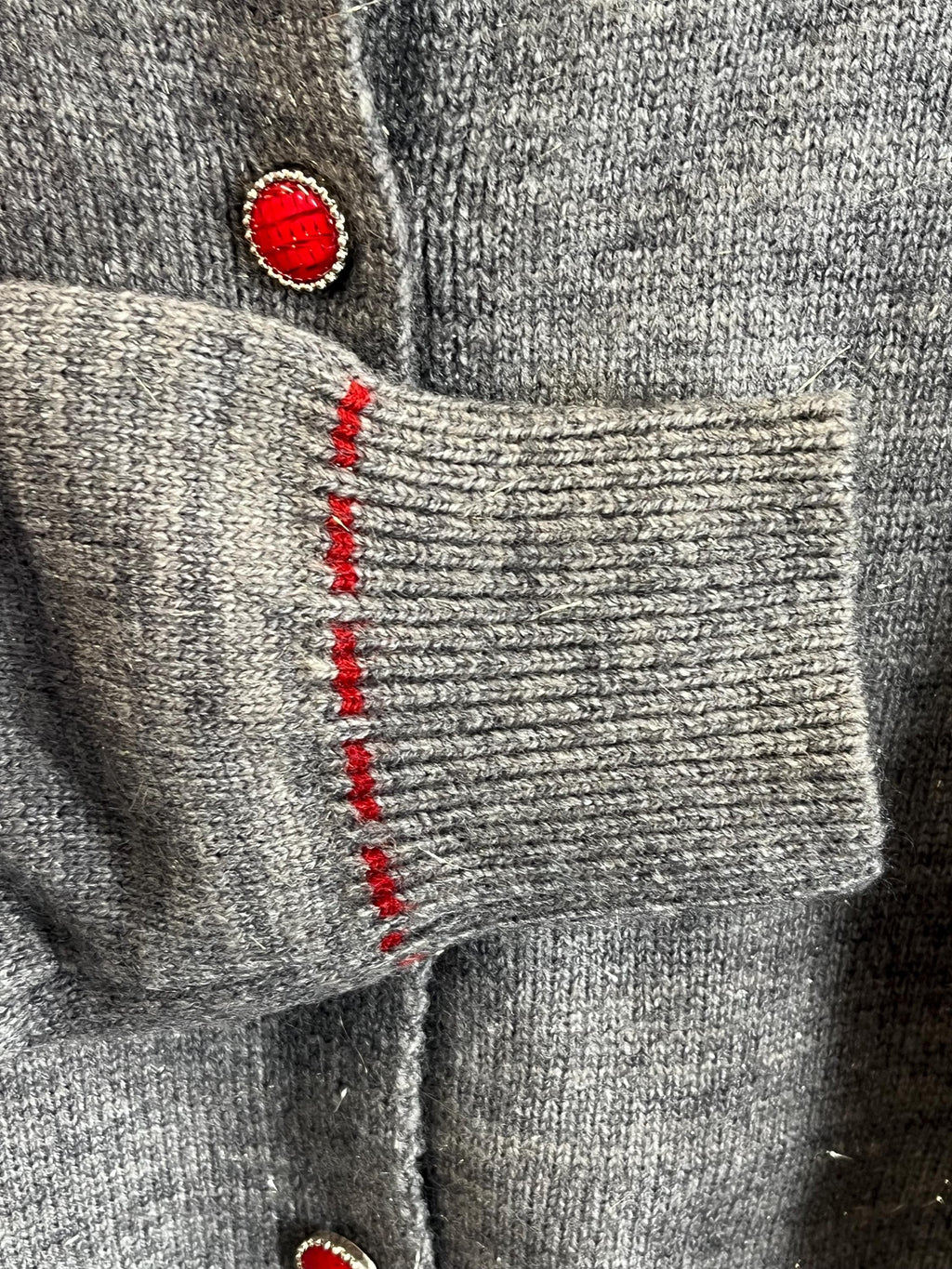 heart button stitch cardigan