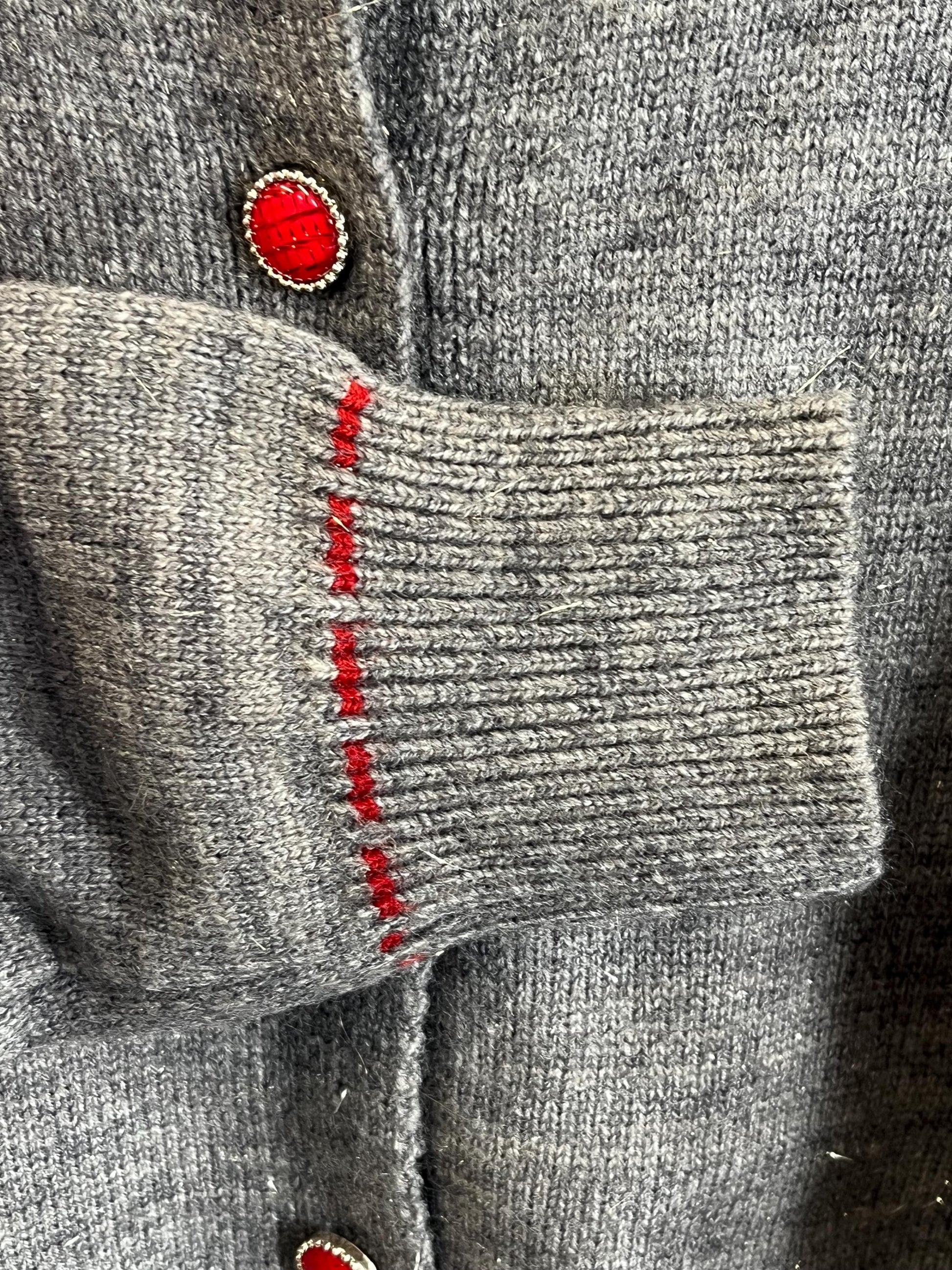 heart button stitch cardigan