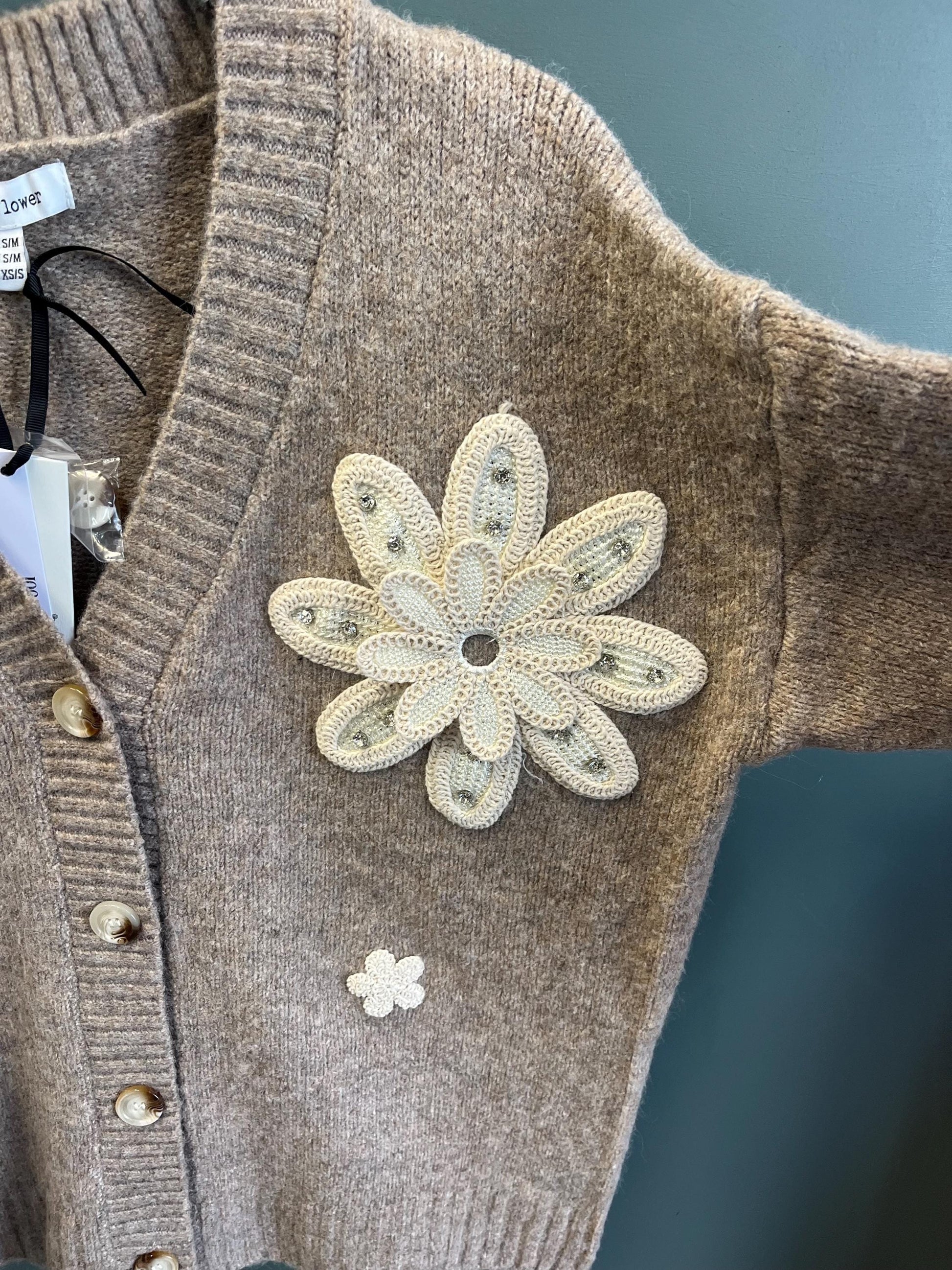 Crochet embellished flower knit cardigan