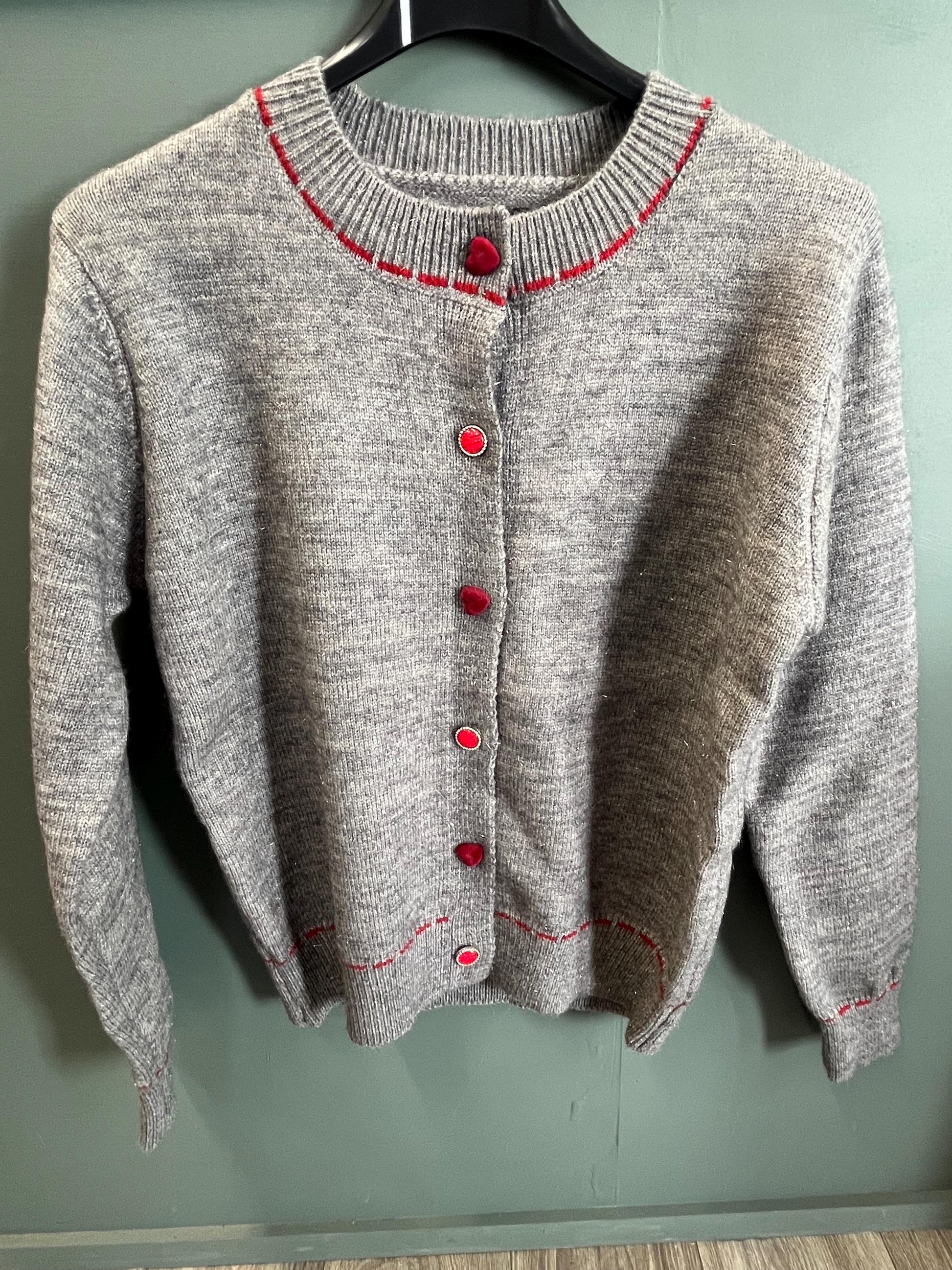 heart button stitch cardigan