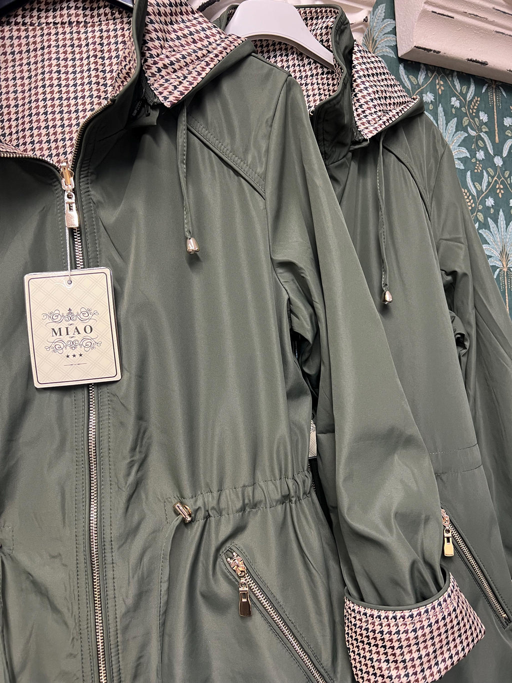 Reversible women’s raincoat. Green and tartan. Winter. Autumn. Rain. Waterproof. Ladies women girls. UK dispatch